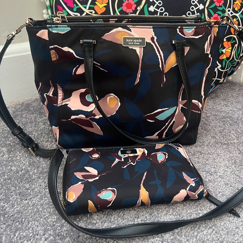 Kate Spade Matching Wallet & Purse Patterned Bag